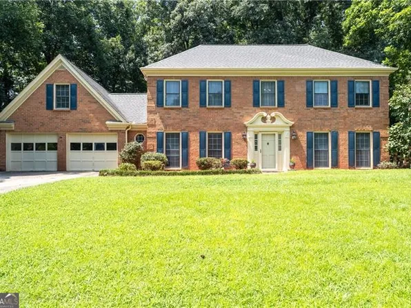 5497 Georgetown Trce SW, Lilburn, GA 30047