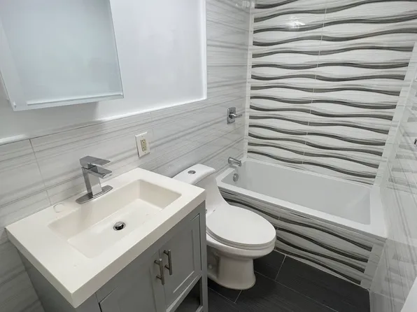 592 Bergen Avenue image 7 of 11