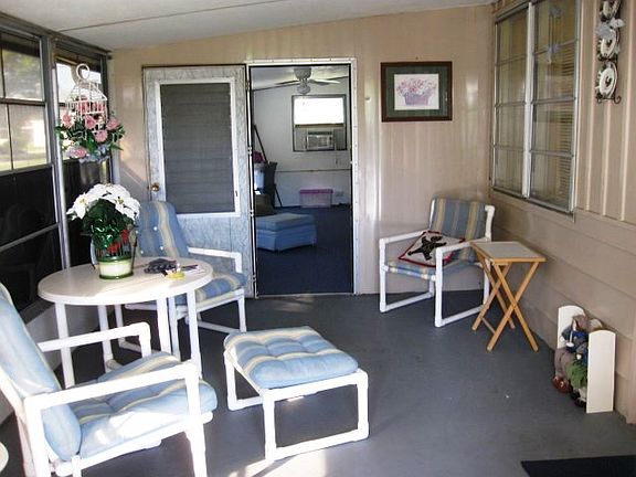 3rd image of 5432 Pineland Ave