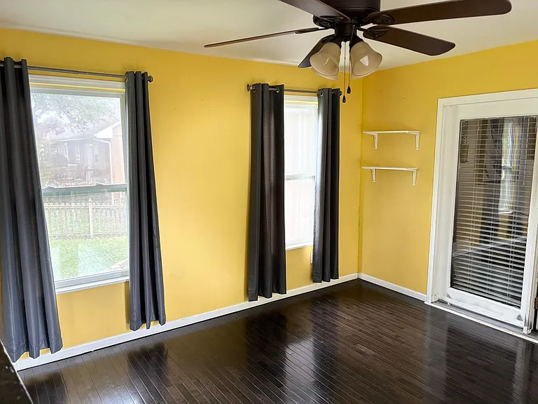 1217 NE Applewood St — Photo 19