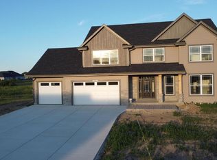 W278N9070 S Red Fox Run, Pewaukee, WI 53072