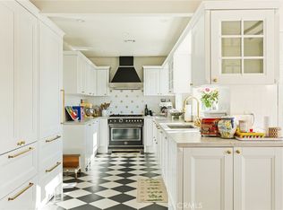 7918 Hillside Ave, Los Angeles, CA 90046