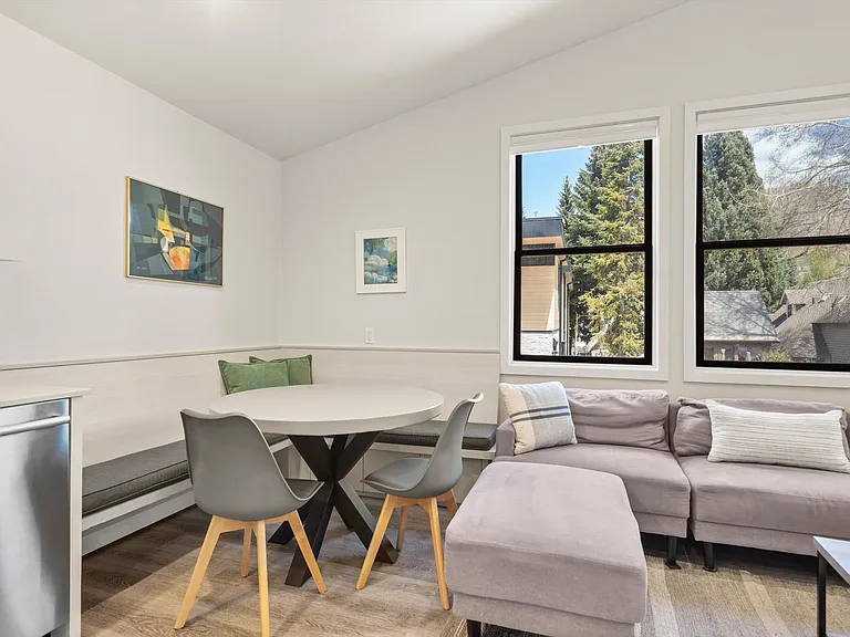 220 W Main St #210 — Photo 9