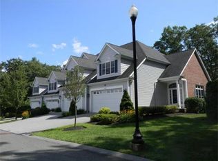 27 Peachey Cir, Middleton, MA 01949