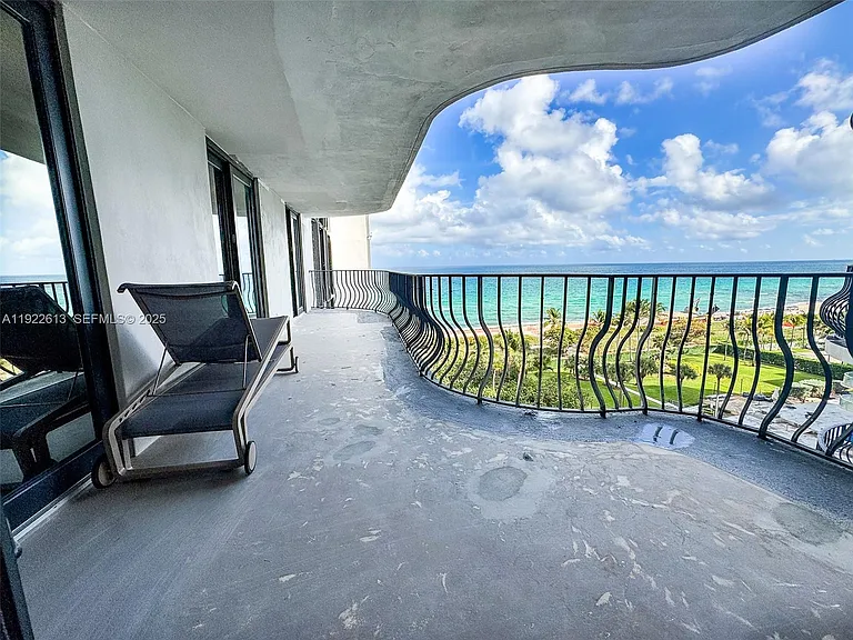 8877 Collins Ave #809 — Photo 33