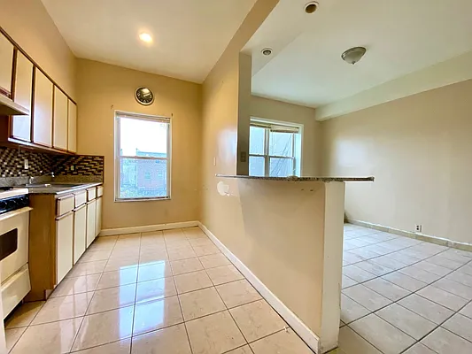 Sold by Remax Real Estate Professionals | media 27