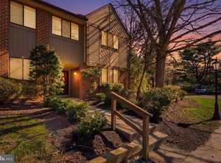 305 Cypress Point Cir #A, Mount Laurel, NJ 08054