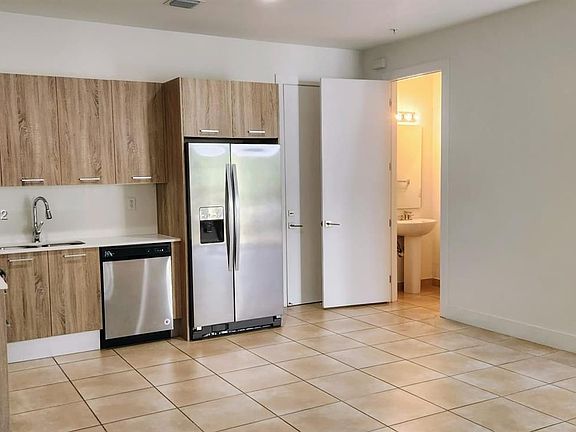 3rd image of 460 NE 35th Ct #4