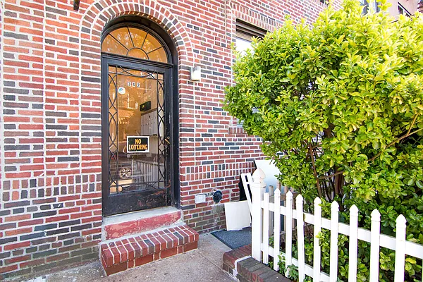 Rented by New York Residence | media 19