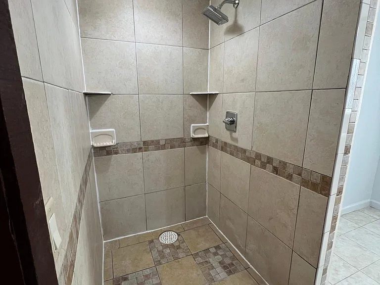 6205 Holdrege St — Photo 16