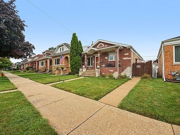 2nd image of 2556 Wood St