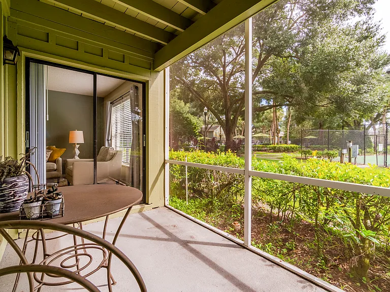 Laurel Oaks — Photo 14