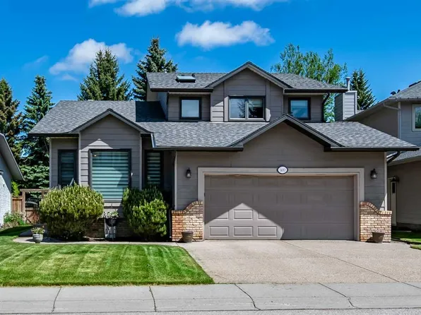 1483 W Sunwood Rd SE, Calgary, AB T2X 2K5