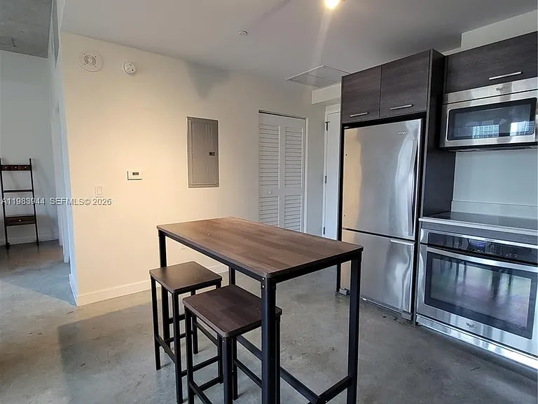 151 SE 1st St #1507 — Photo 5