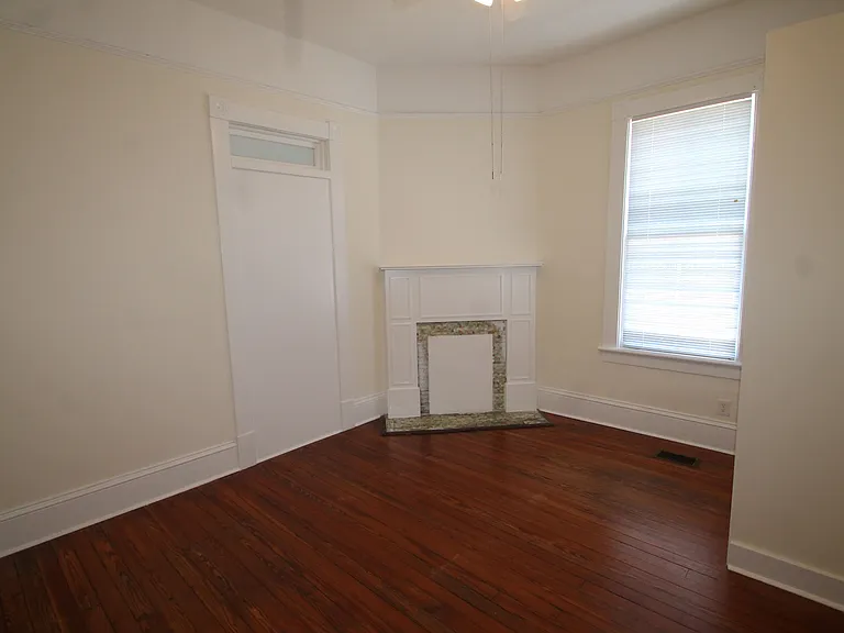 1008 Barnard St — Photo 7