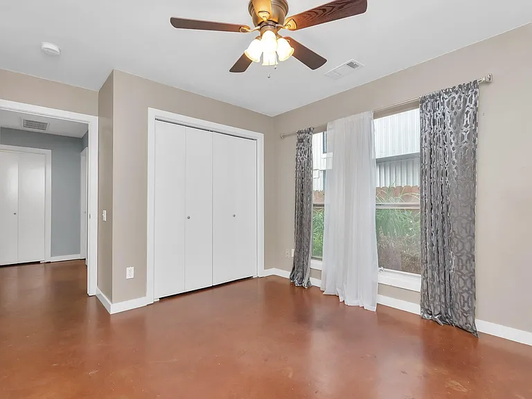 2605 Calumet St #38 — Photo 6