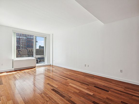 3rd image of 240 51st Ave APT 3J