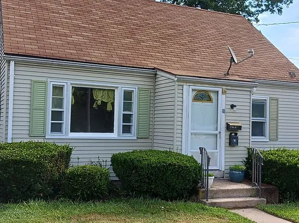 10 Hale Ln, New Britain, CT 06053