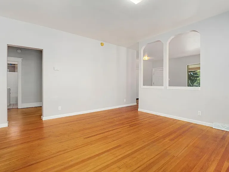 4833 W 33rd Ave — Photo 3