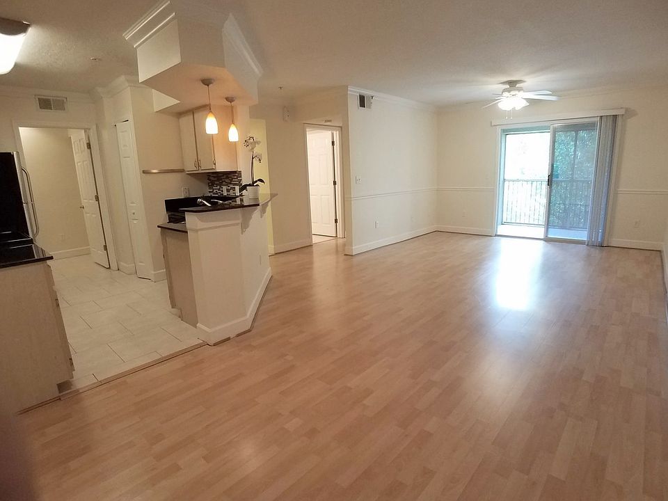 1st image of 724 Crest Pines Dr APT 534