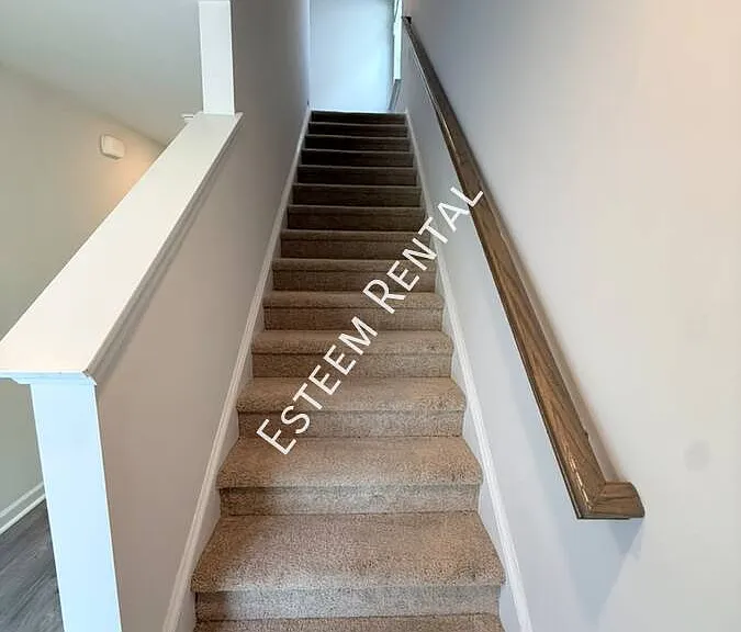 135 Palm Dr — Photo 9