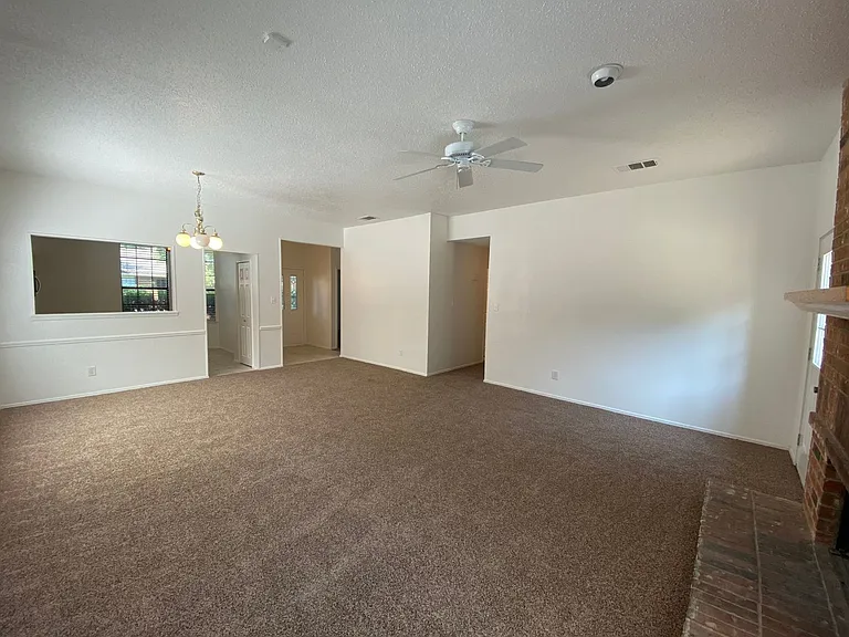 7904 Steppington Dr — Photo 7