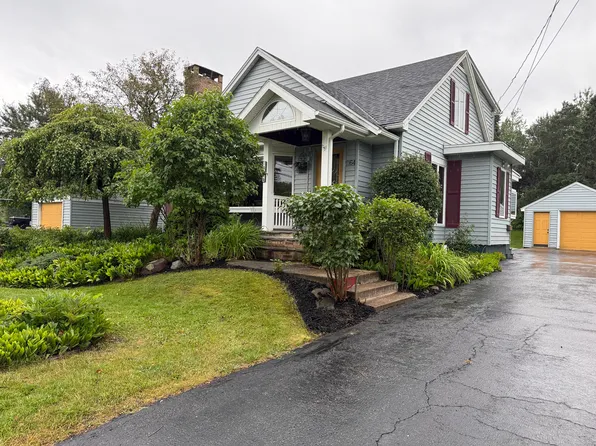 1164 E Spruce St, Sault Sainte Marie, MI 49783