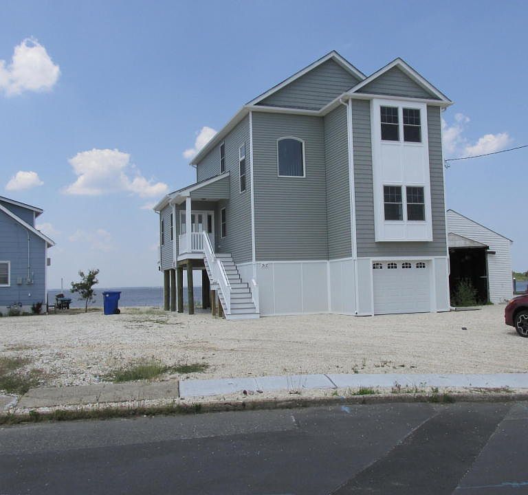 1st image of 312 Sunset Dr N