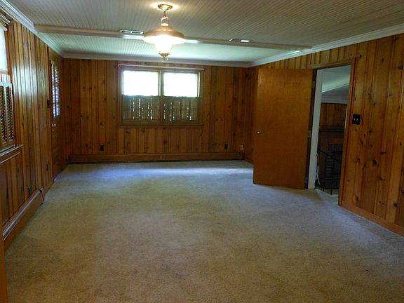 Dining Rm or Family Room