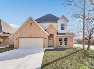 100 Hackberry Ln, Roanoke, TX 76262