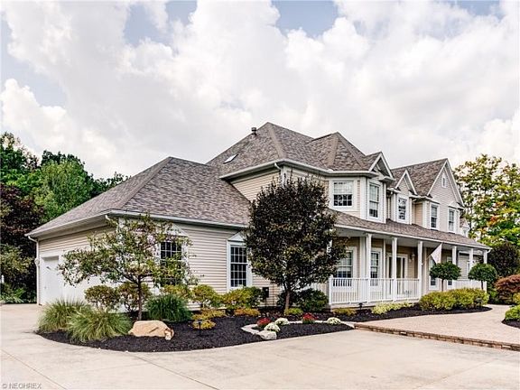 3rd image of 4156 Swan Lake Dr