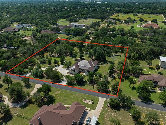 3rd image of 105 Arrowhead Rd