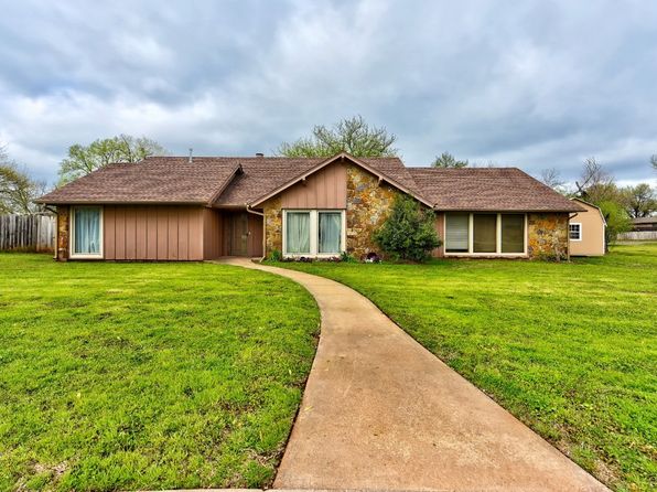 1717 Briarwood Dr, Purcell, OK 73080