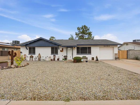 2201 W MEADOW Drive, Phoenix, AZ 85023