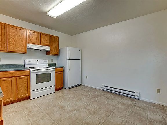 5th image of 555 Dameron Dr Unit 8