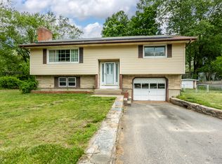 16 Cracow Ave, Windham, CT 06280