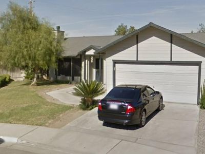 356 Carmel Dr, Kerman, CA, 93630