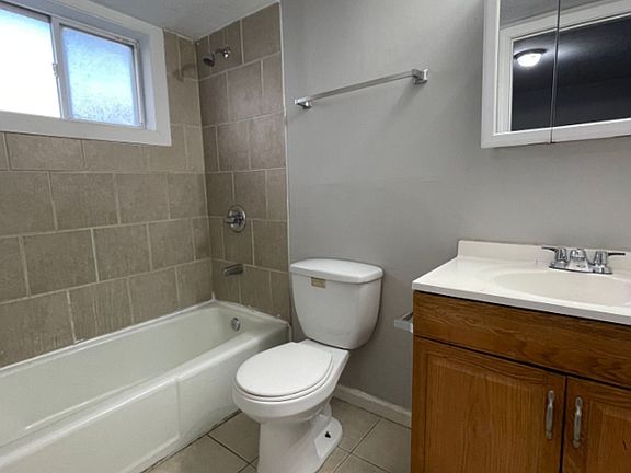 3rd image of 3404 Shagbark Rd APT 4