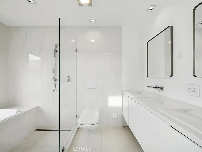 4607 Perham Rd — Photo 37