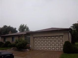 11217 E Thirteen Mile Rd, Warren, MI 48093