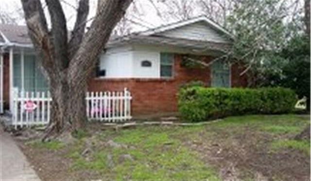 1st image of 3025 Longmeade Dr