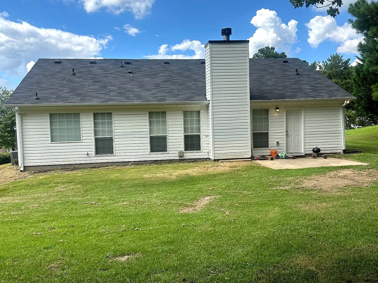 3 bed, 1639 sqft, $2,250 — Photo 2