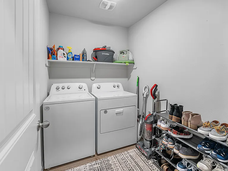 44030 Covington Rdg — Photo 19