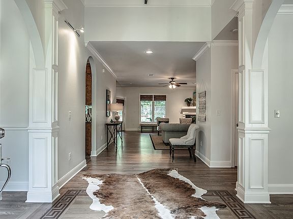 2nd image of 710 Hillwood Blvd