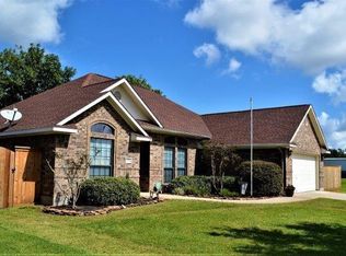 113 Robin Trl, Richwood, TX 77531