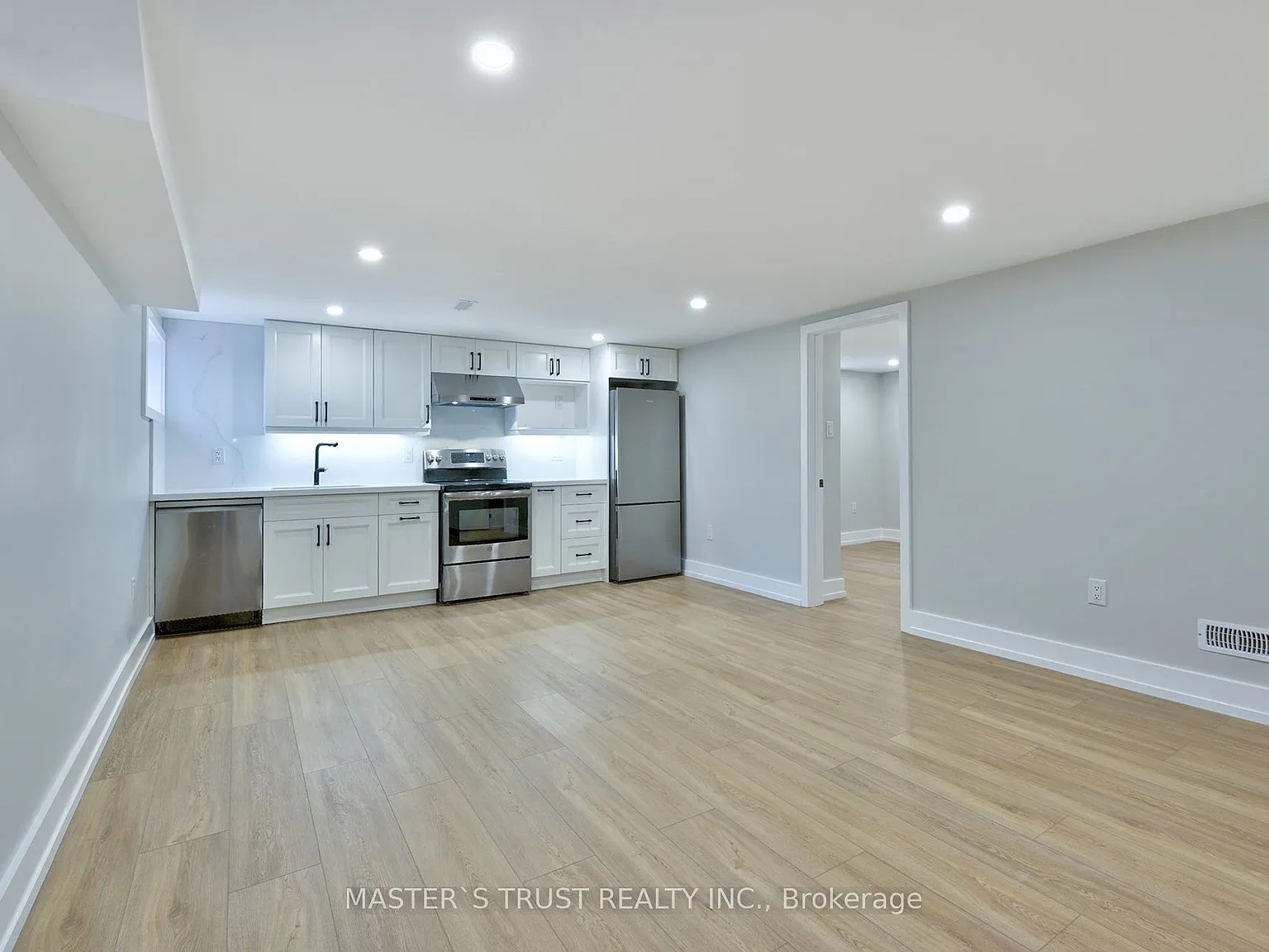 2 bed, $2,300 — Photo 1