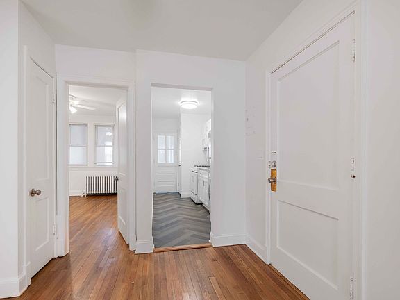5th image of 3930 10th St NE #3