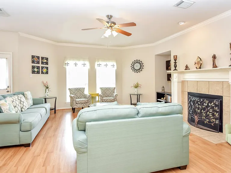 1815 Granite Field Ln — Photo 10