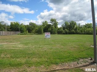 218 S State St, Atkinson, IL 61235