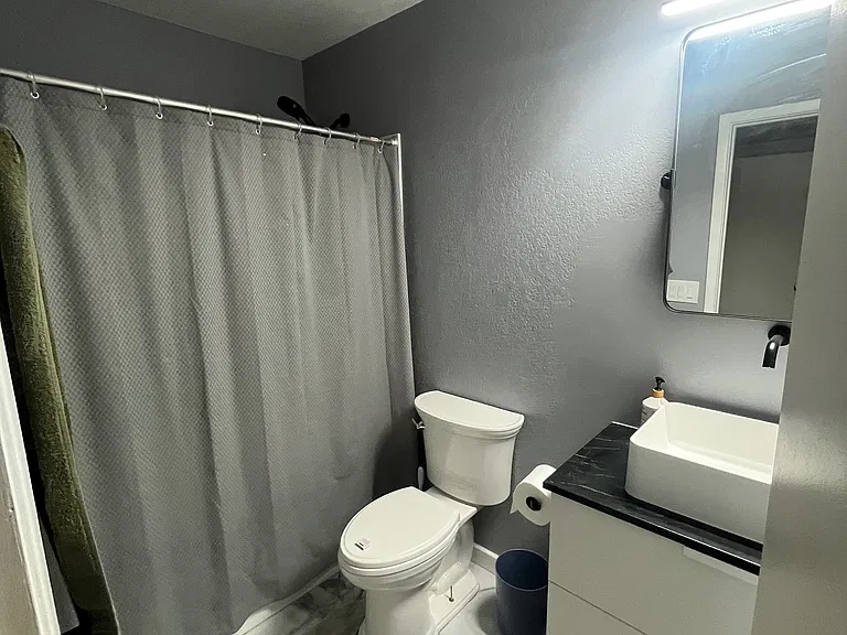 4526 W Buffalo St — Photo 16